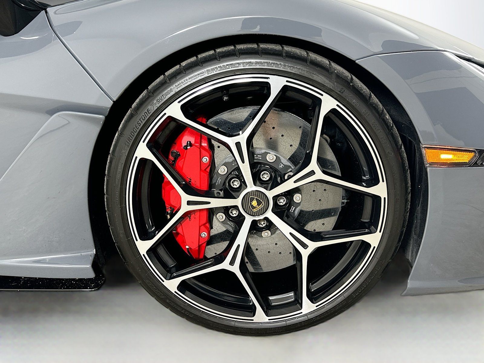 Used 2024 Lamborghini Revuelto AWD/4WD image 10