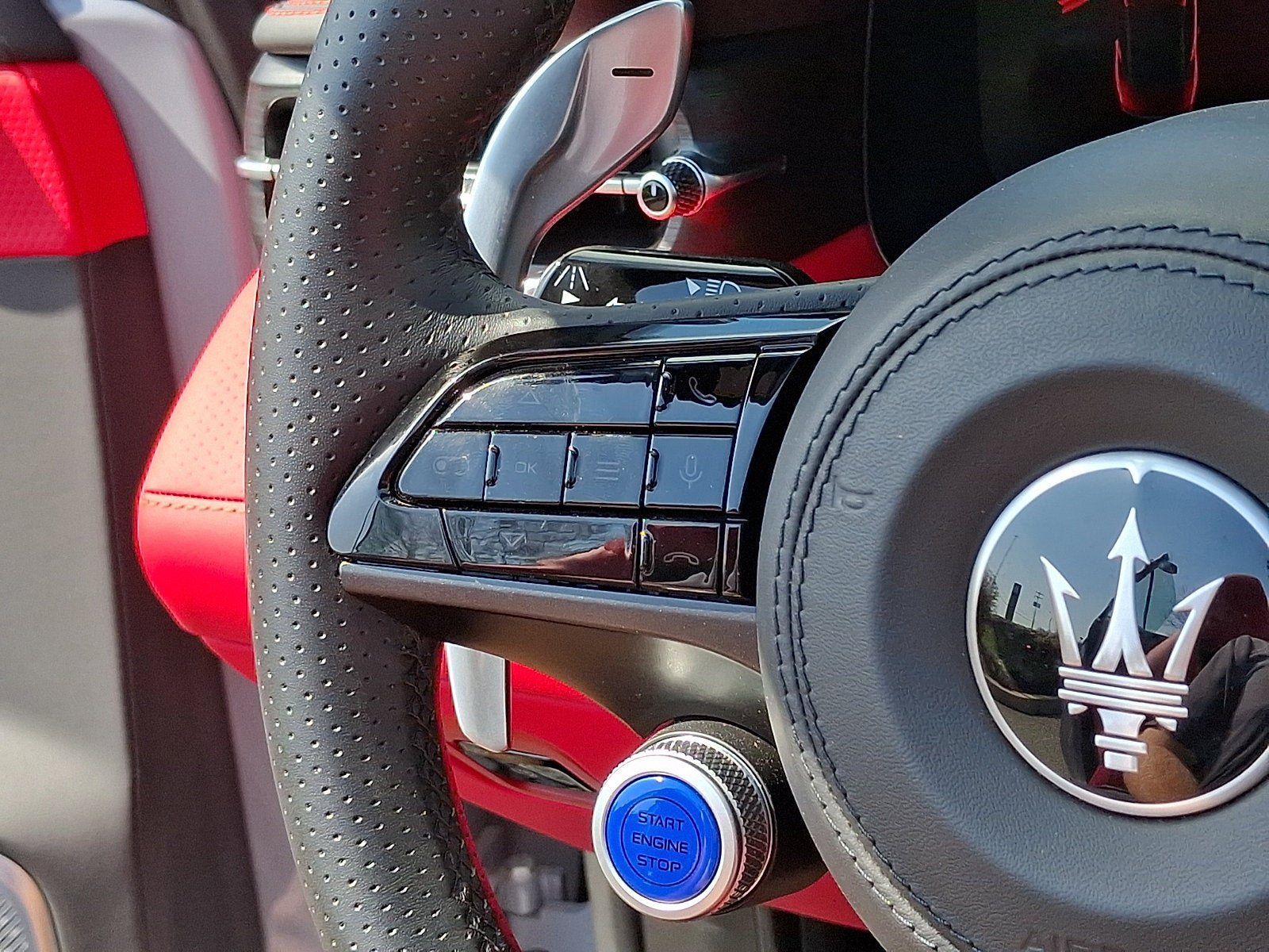 Used 2024 Maserati GranCabrio Trofeo AWD/4WD image 25