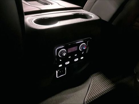 Used 2024 GMC Yukon Denali Ultimate AWD/4WD image 35