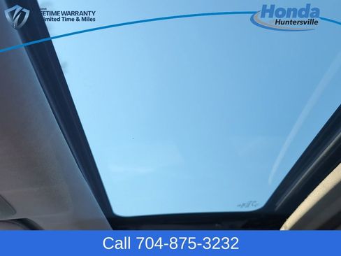 Used 2020 Honda CR-V Touring image 30