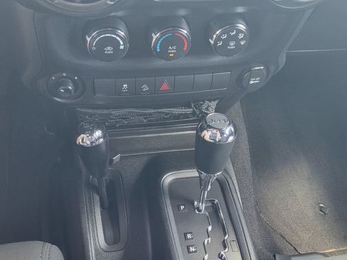 Used 2012 Jeep Wrangler Unlimited Sport AWD/4WD image 17