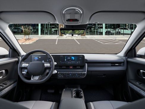 New 2025 Hyundai Ioniq 5 SE image 11