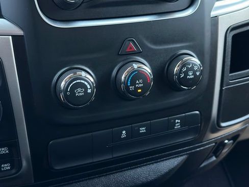 Used 2019 RAM 1500 Warlock AWD/4WD image 14