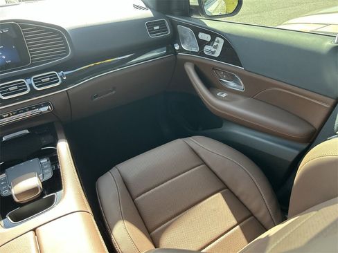 Used 2025 Mercedes-Benz GLE 350 4MATIC image 5