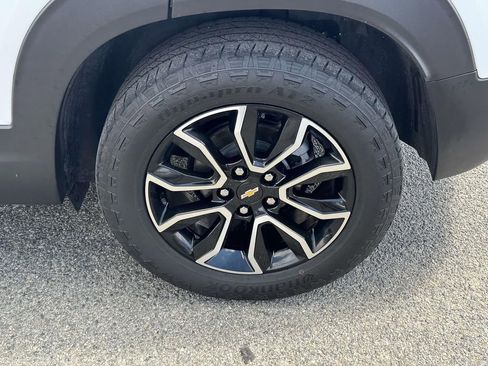 Used 2023 Chevrolet TrailBlazer ACTIV w/ Sun and Liftgate Package AWD/4WD image 10