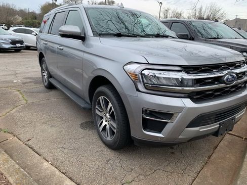 Certified 2024 Ford Expedition Limited image 2