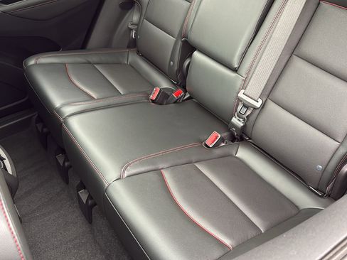 Used 2022 Chevrolet Equinox RS w/ RS Leather Package image 30