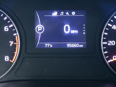 Used 2018 Kia Optima S image 19