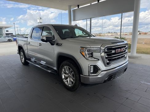 Used 2019 GMC Sierra 1500 SLT w/ SLT Premium Package image 4