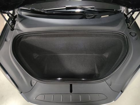 Used 2020 Tesla Model X Long Range image 4