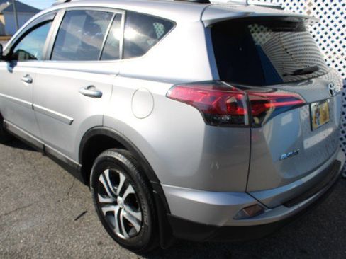 Used 2017 Toyota RAV4 LE image 6