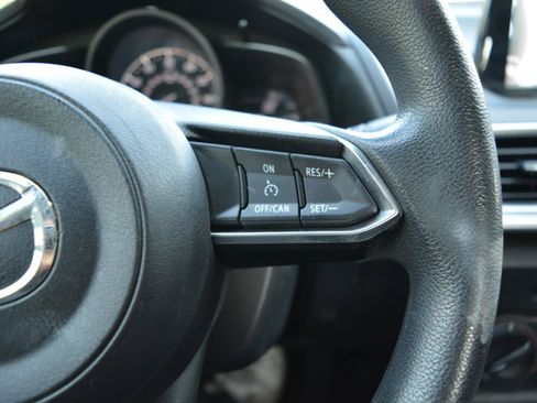 Used 2017 MAZDA MAZDA3 Sport FWD image 26