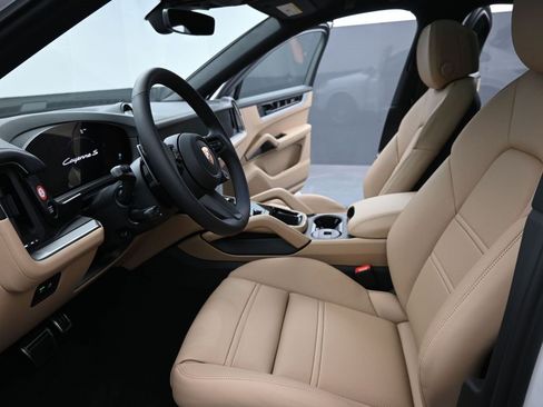 New 2026 Porsche Cayenne S image 26
