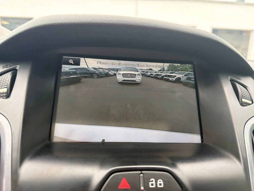 Used 2014 Ford Focus Titanium FWD image 26