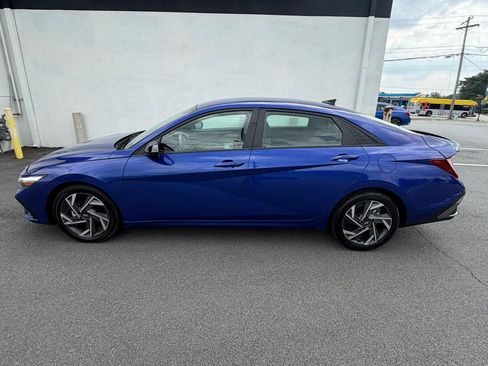 Used 2025 Hyundai Elantra Sport FWD image 8