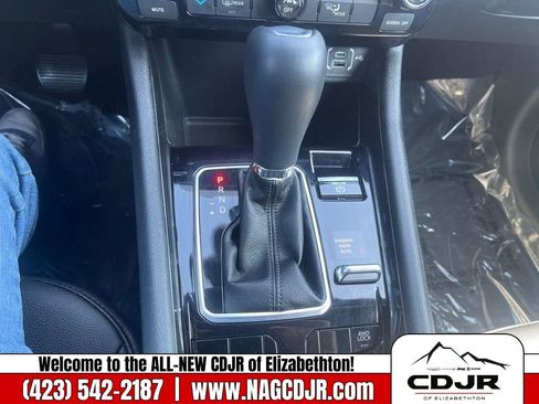 New 2023 Jeep Compass Latitude w/ Sun and Sound Group image 25