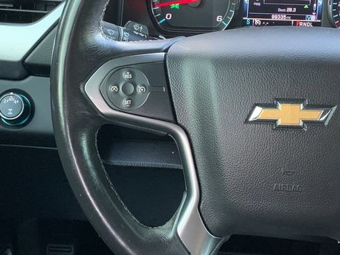 Used 2017 Chevrolet Suburban LS AWD/4WD image 19