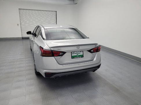 Used 2021 Nissan Altima 2.5 SR FWD image 6