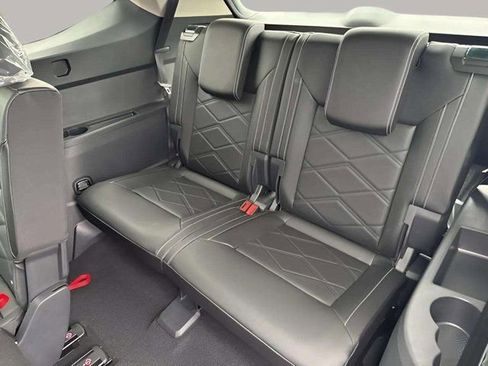 New 2026 Volkswagen Atlas SE image 8