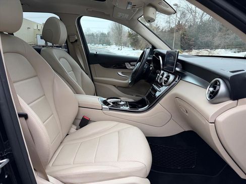 Used 2018 Mercedes-Benz GLC 300 4MATIC image 29