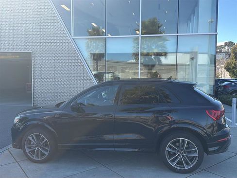 Used 2023 Audi Q3 2.0T Premium Plus w/ Premium Plus Package image 9