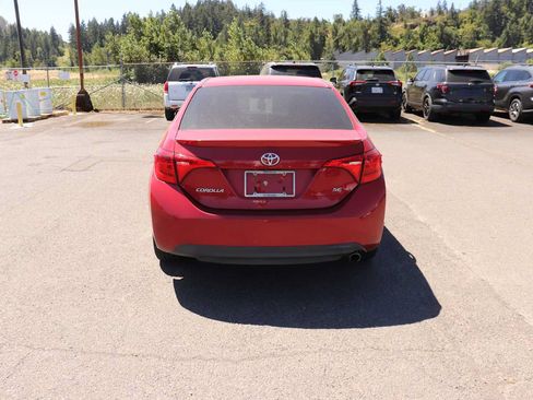 Used 2019 Toyota Corolla SE FWD image 6