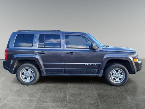 Used 2016 Jeep Patriot Sport FWD image 8