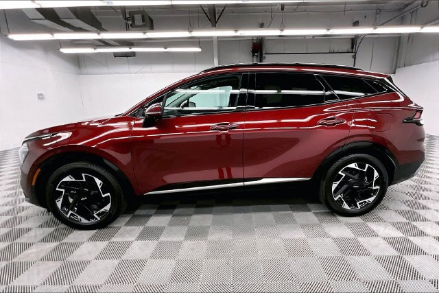 Used 2025 Kia Sportage SX FWD image 14