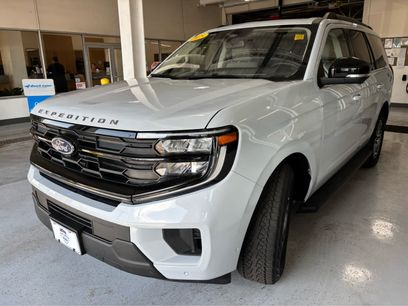 Used 2025 Ford Expedition Active