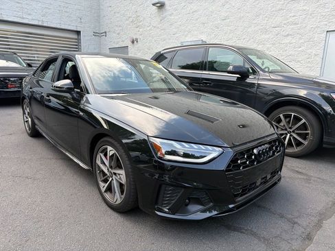 Used 2023 Audi A4 2.0T Premium Plus w/ Premium Plus Package AWD/4WD image 3