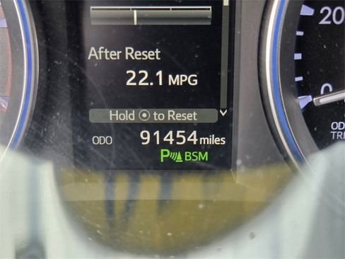 Used 2019 Toyota Highlander Limited image 32