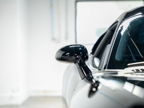 Used 2013 SRT Viper GTS w/ GTS Laguna Interior Pkg image 9