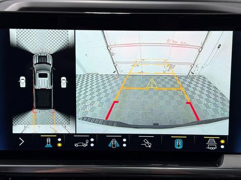 Used 2022 Chevrolet Silverado 1500 LT Trail Boss w/ LT Trail Boss Premium Package AWD/4WD image 25