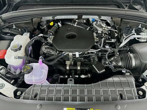 New 2026 Jeep Grand Cherokee Altitude AWD/4WD image 19