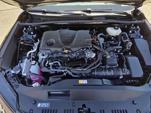 Used 2025 Toyota Camry XLE FWD image 20
