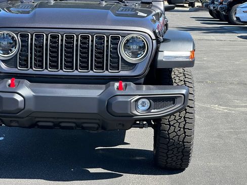 New 2026 Jeep Gladiator Rubicon w/ Steel Power Dome Hood Package AWD/4WD image 12