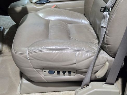 Used 1995 Chevrolet Tahoe 4WD image 10