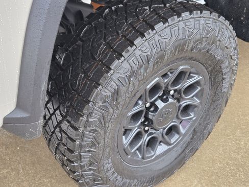 New 2026 Chevrolet Silverado 2500 ZR2 w/ ZR2 Bison Edition AWD/4WD image 6