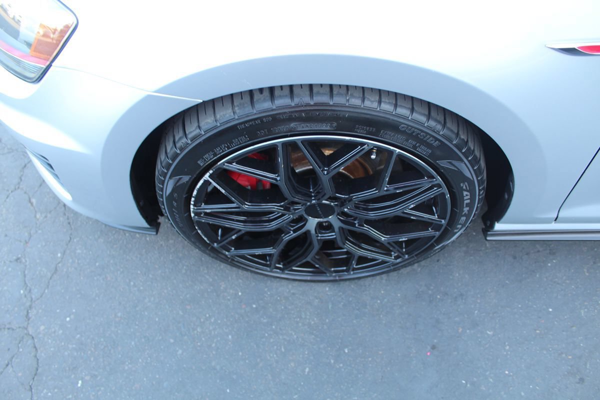 Used 2016 Volkswagen GTI S FWD image 11