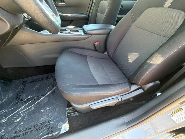 Used 2025 Nissan Sentra SV FWD image 21