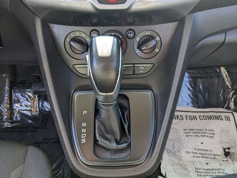 Used 2018 Ford Transit Connect XLT FWD image 9