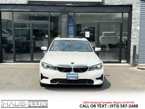 Used 2019 BMW 330i xDrive Sedan w/ Premium Package AWD/4WD image 5