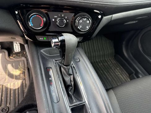 Used 2022 Honda HR-V Sport image 12