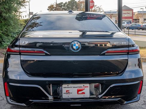 Used 2024 BMW i7 eDrive50 w/ M Sport Package image 26