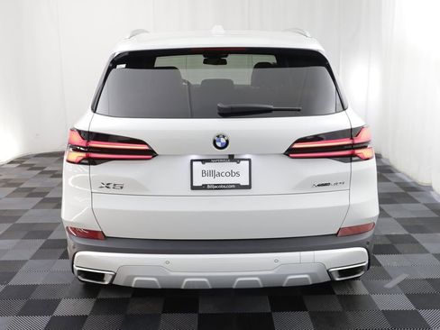 Certified 2024 BMW X5 xDrive40i w/ Premium Package AWD/4WD image 17