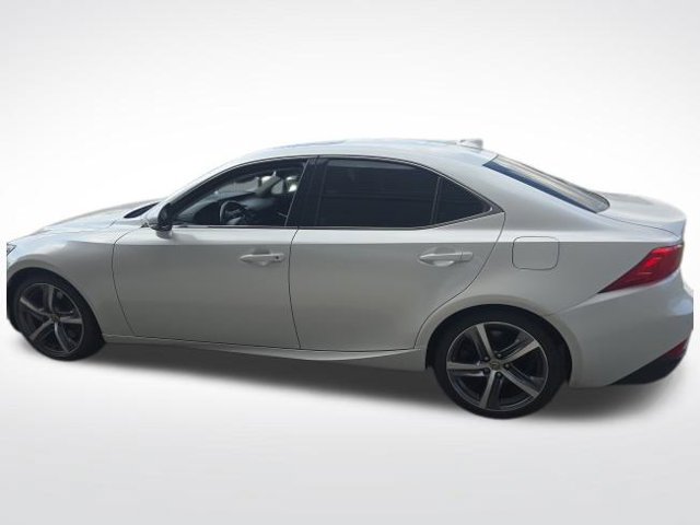 Used 2018 Lexus IS 300 w/ Comfort Package RWD image 11
