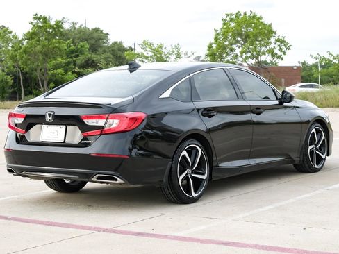Used 2019 Honda Accord Sport image 8