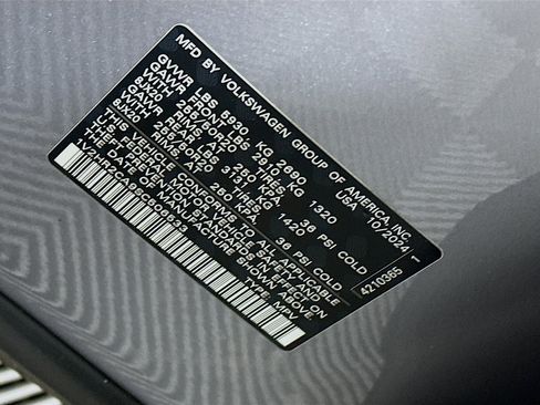 Used 2025 Volkswagen Atlas SE image 12