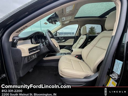 New 2026 Lincoln Corsair Premiere image 12