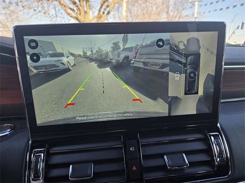 Used 2024 Lincoln Navigator Reserve image 12